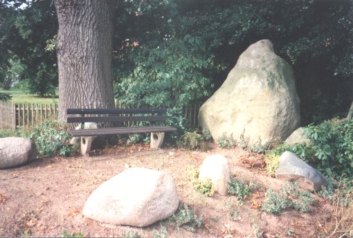 Der Gedenkstein in Hilten